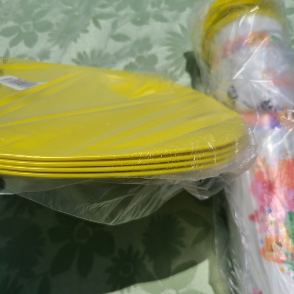 ๐๐ฝ๐ฅฃ NWTโผ๏ธ Tupperware brand Fanciful Floral design Get-It-All-Set - Picture 7 of 10